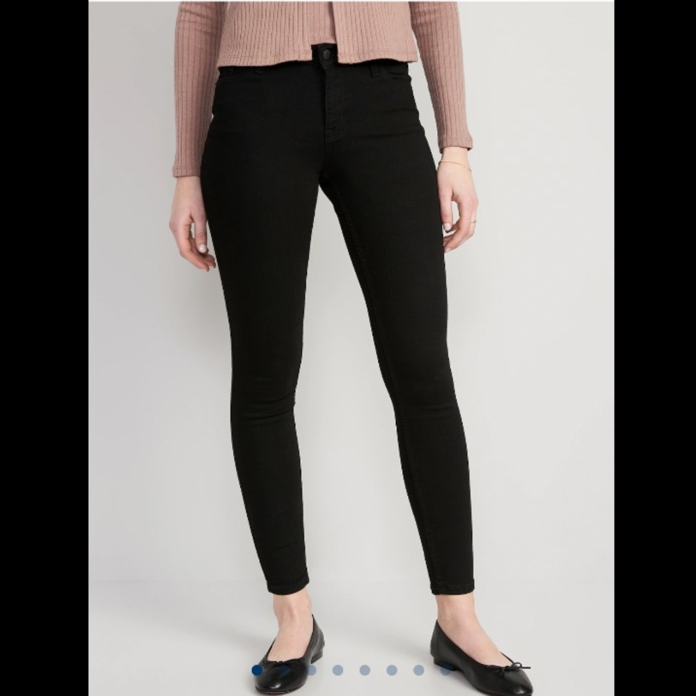 Old Navy black mid rise rockstar super skinny jeans size 16